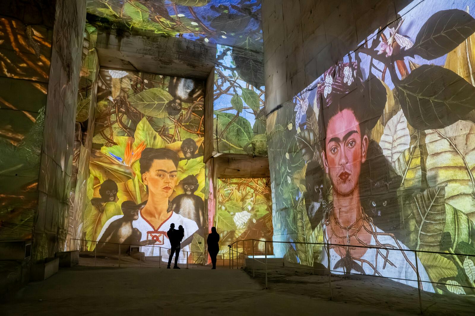 Frida Kahlo monumentális vetítései a Carrières des Lumières-ben